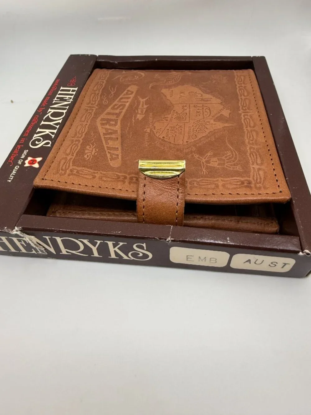 NIB Vintage Henryks Australian Handcrafted Leather Wallet